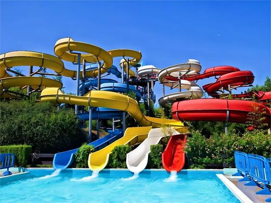 Giá tốt. Bể bơi Máy trượt nước sợi thủy tinh Công viên phiêu lưu ngoài trời Thiết bị sân chơi trực tuyến