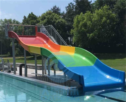 Trẻ em Rainbow màu sợi thủy tinh gia đình Wide Slide For Aqua Park