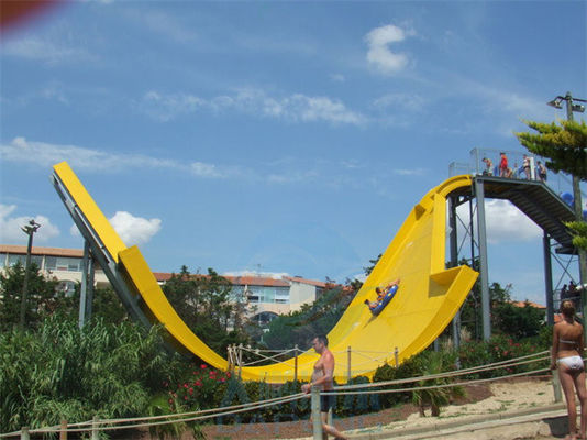 Giá tốt. Banana Shape Water Park Slide Nhiều màu 12 mét Đường trượt nước trực tuyến