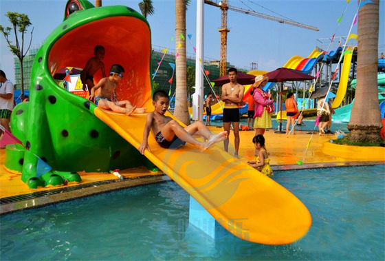 Công viên nước bằng sợi thủy tinh Splash Pad Frog Bể bơi nhỏ Slide cho trẻ em