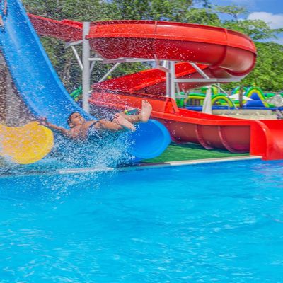 Giá tốt. Nhà bơi thương mại 1 Nhà tư nhân hình dạng dưới lòng đất hồ bơi slide sợi thủy tinh trực tuyến