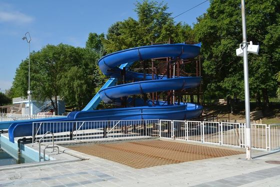 Giá tốt. OEM Outdoor Water Park Game Toy Swimming Pool Slide Fiberglass For Kid trực tuyến