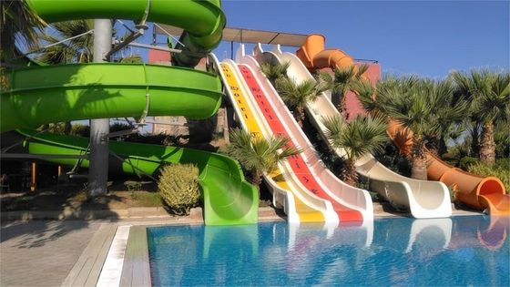 Giá tốt. 10mm Độ dày Sợi thủy tinh Công viên nước trượt cho trẻ em chơi trực tuyến