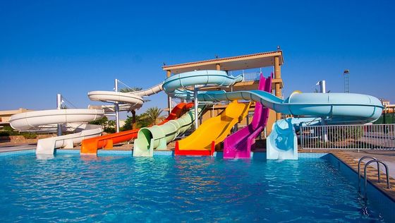 Giá tốt. 12mm Độ dày slide hồ bơi bằng sợi thủy tinh Công viên giải trí thương mại Thiết bị sân chơi trực tuyến