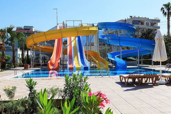 Giá tốt. Công viên giải trí Aqua Bể bơi Trò chơi Đi xe Vòng trượt nước Sợi thủy tinh Đối với người lớn trực tuyến