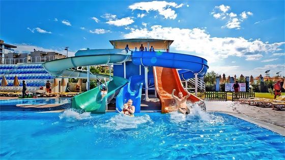 ODM Công viên nước ngoài giải trí thể thao bể bơi băng trượt sợi thủy tinh cho trẻ em