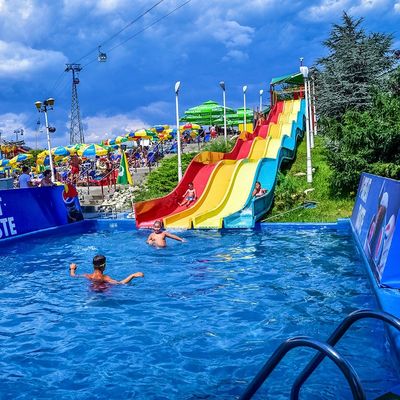 Giá tốt. ODM ngoài trời Công viên giải trí nước lớn Bể bơi mùa hè Slide cầu vồng sợi thủy tinh cho trẻ em trực tuyến