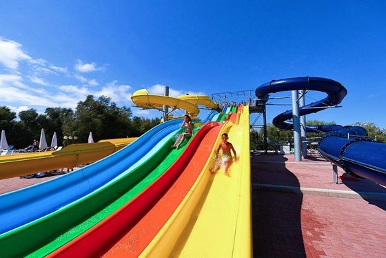 Giá tốt. ODM Công viên nước Dapeng Trẻ em Bể bơi Thiết bị chơi trò chơi Slide sợi thủy tinh trực tuyến