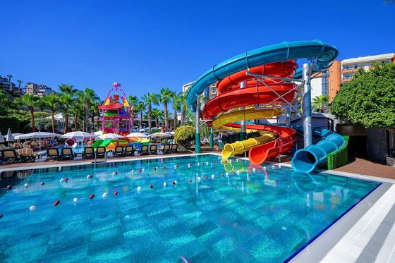 Giá tốt. Nước Aqua thể thao Thiết bị công viên Trò chơi Đi bộ giải trí thủy tinh sợi hồ bơi Slide trẻ em chơi cho trẻ em trực tuyến