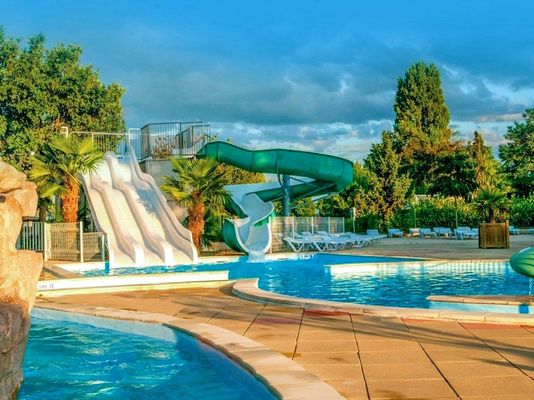 Thiết kế bể bơi công viên nước tùy chỉnh hoạt động thể thao dưới nước Slide thủy tinh