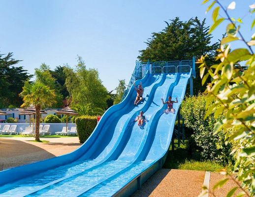Giá tốt. Trẻ em Công viên nước Thiết bị đồ chơi thủy tinh Slide sợi thủy tinh 5-12m Độ cao trực tuyến