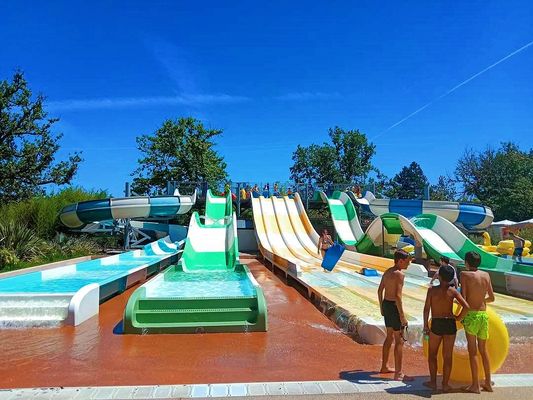 Giá tốt. Trẻ em chơi trò chơi nước giải trí slide sợi thủy tinh cho hồ bơi trực tuyến